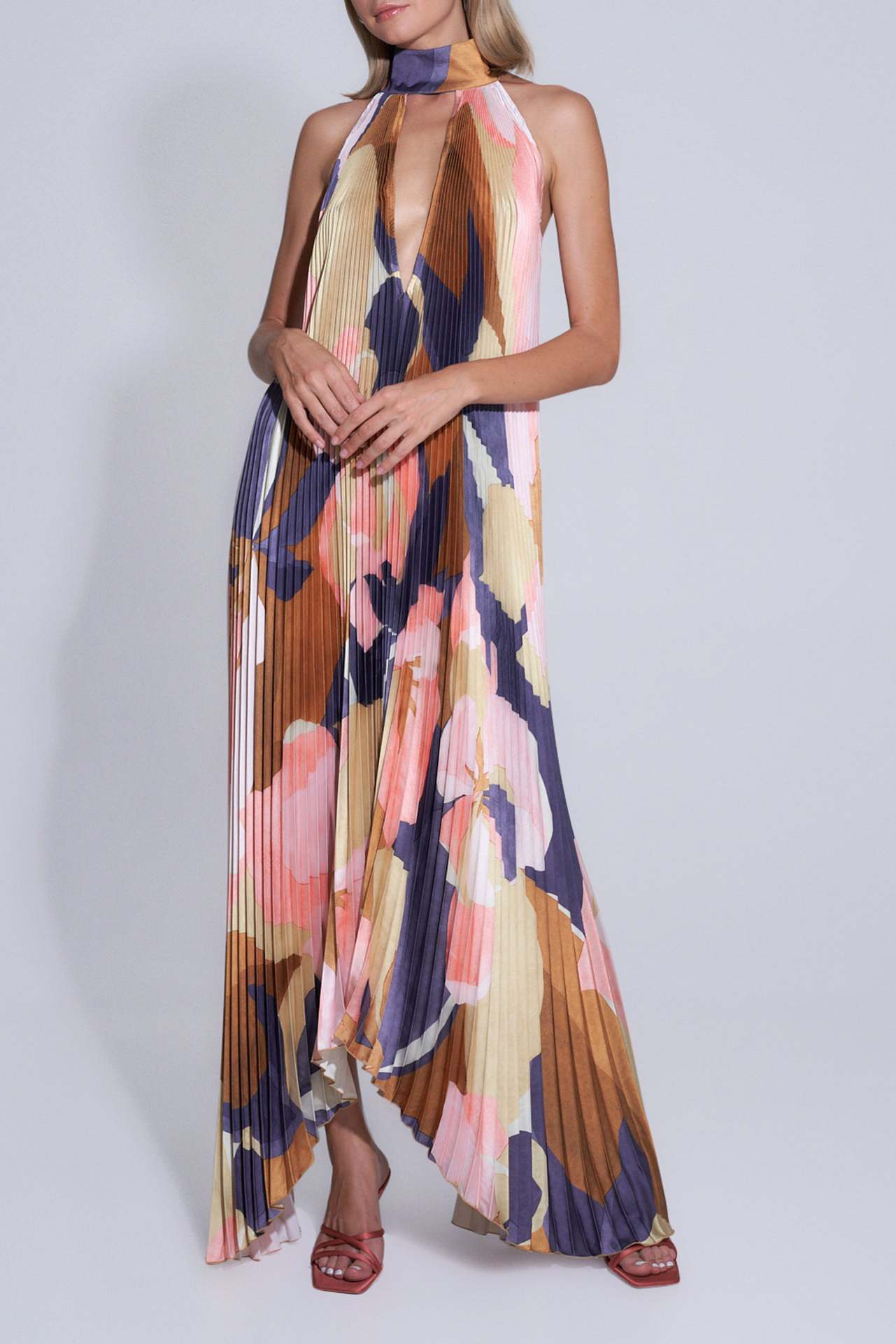 Laura – Robe Swing Plissée Imprimée à Dos Nu et Col V Profond