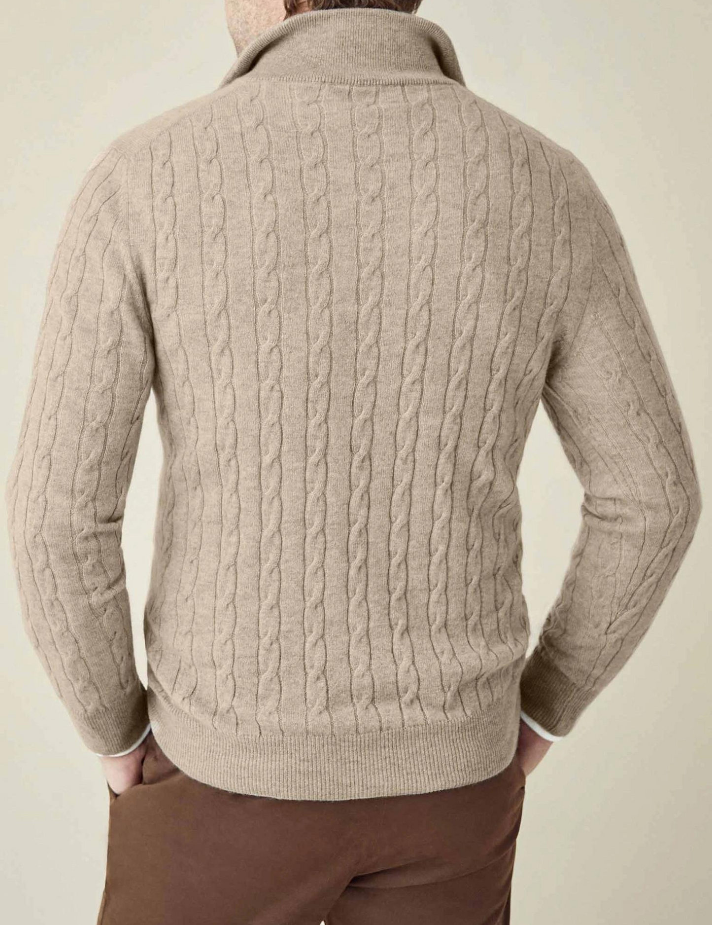 Pull zippé torsadé homme élégant style décontracté et professionnel