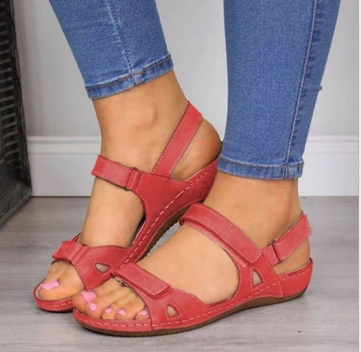 Sandra – Grandes Sandales Décontractées à Bout Rond et Talon Bas