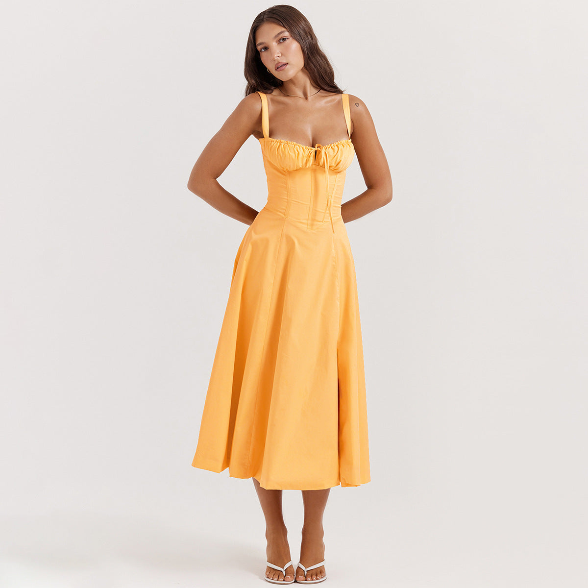 Rachael – Robe Longue Ajustée avec Dos Nu