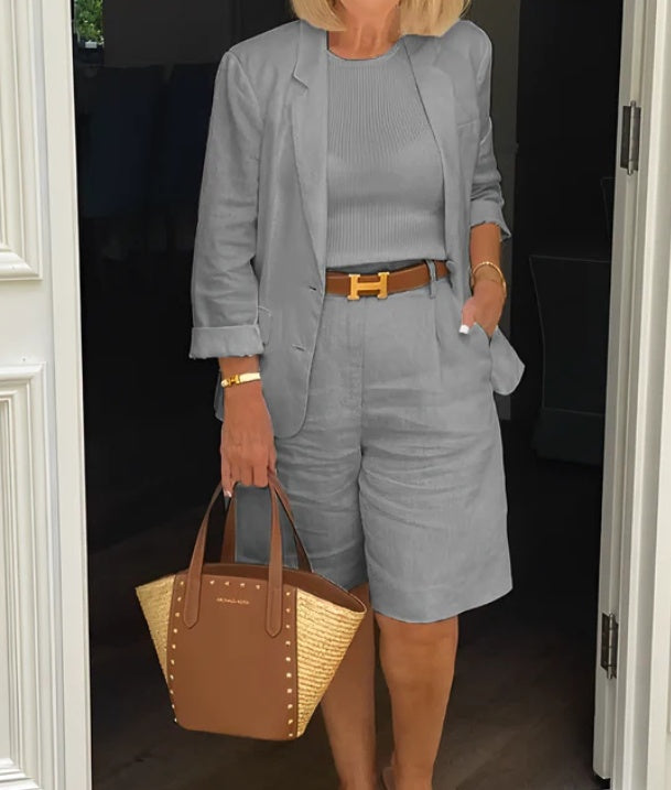 Christine – Ensemble Veste Cardigan et Shorts