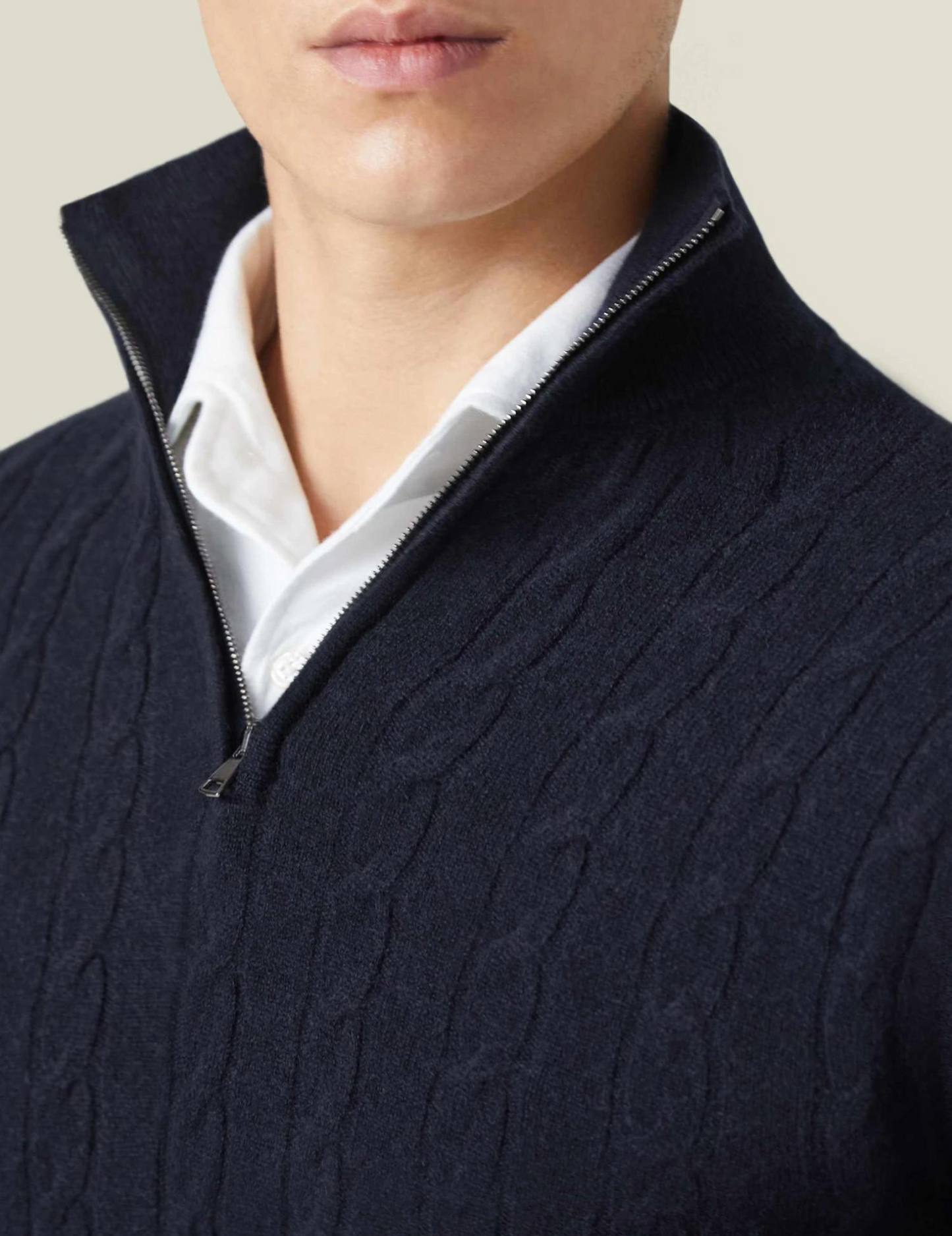 Pull zippé torsadé homme élégant style décontracté et professionnel