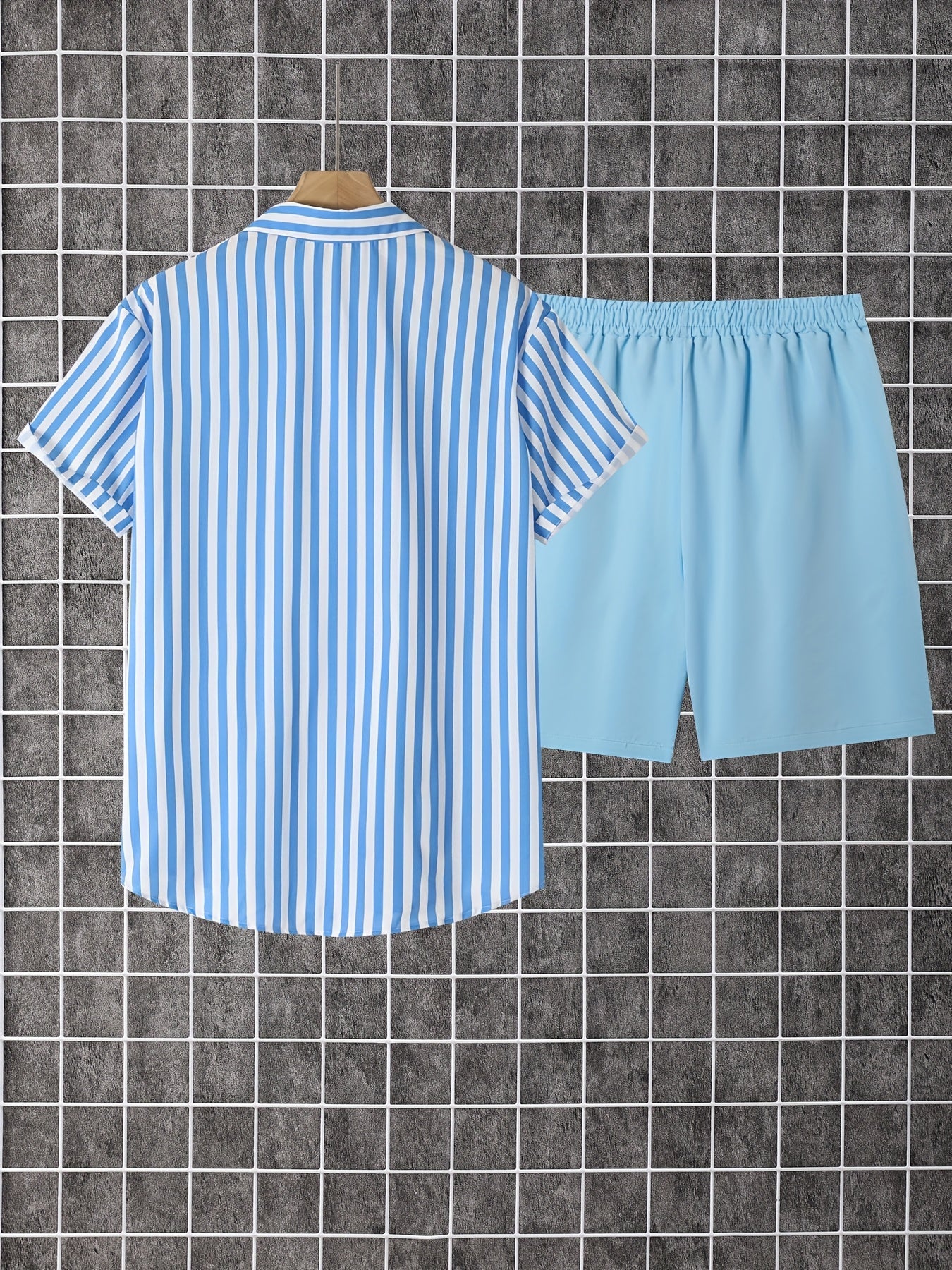 Casual heren outfit met strepen, moderne stijl, perfect voor de zomer en vakantie