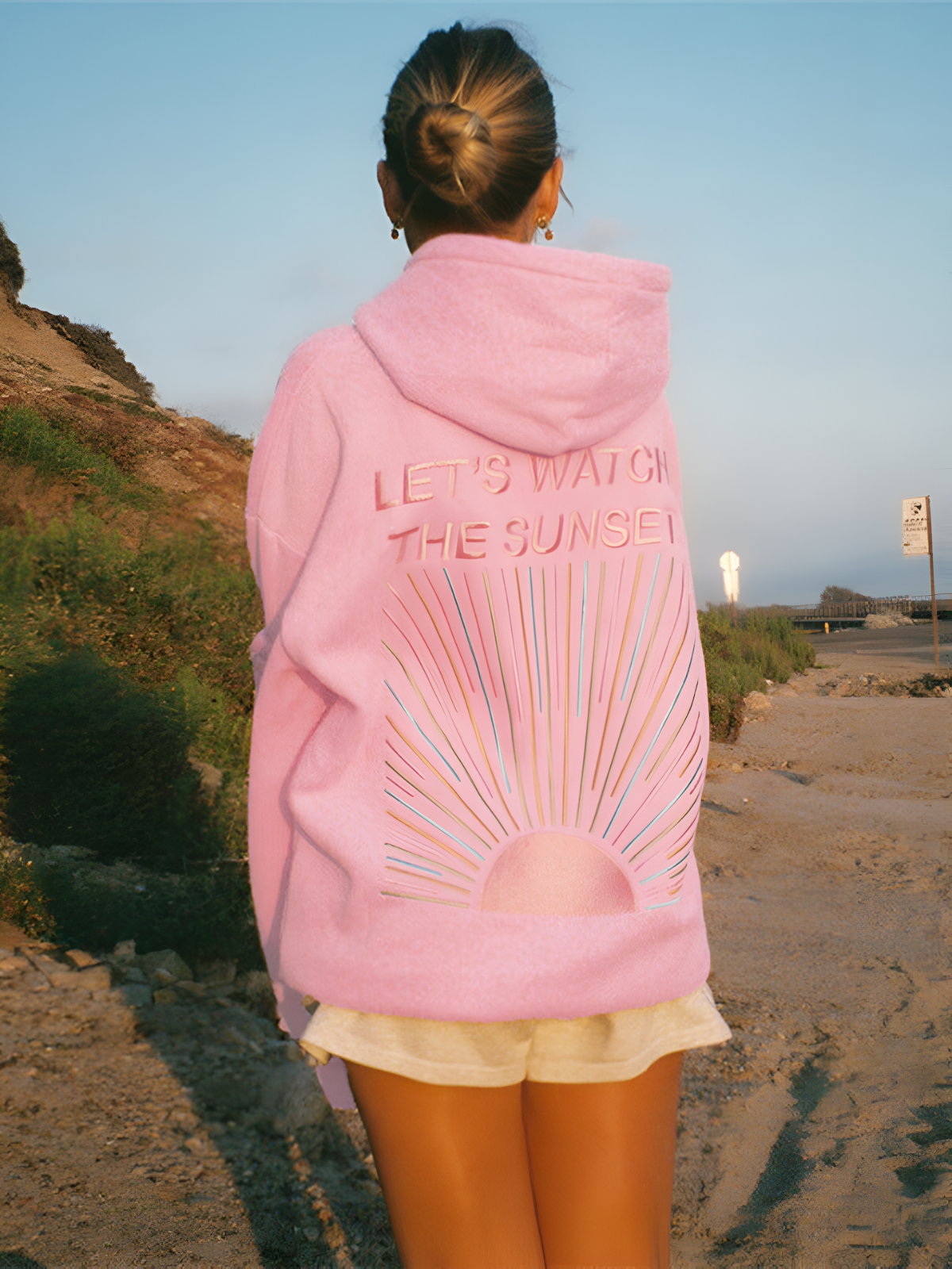 Sweat à Capuche Oversize Femme Style Décontracté Message 'Let's Watch the Sunset' Idéal pour Plage et Loisirs