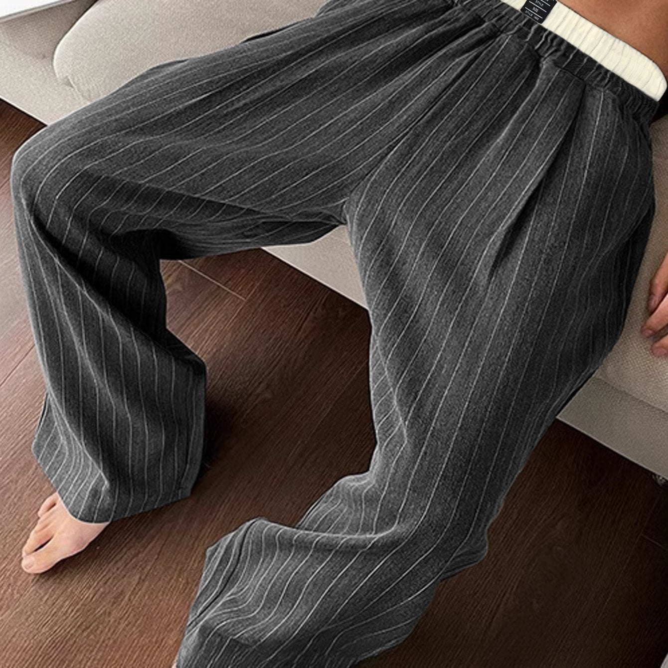 Pantalon ample à rayures pour homme style détente élégance moderne