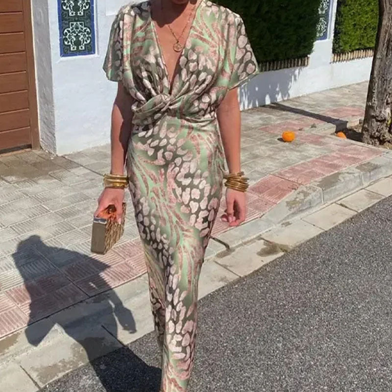 Claire – Robe Élégante à Col en V et Imprimé Torsadé