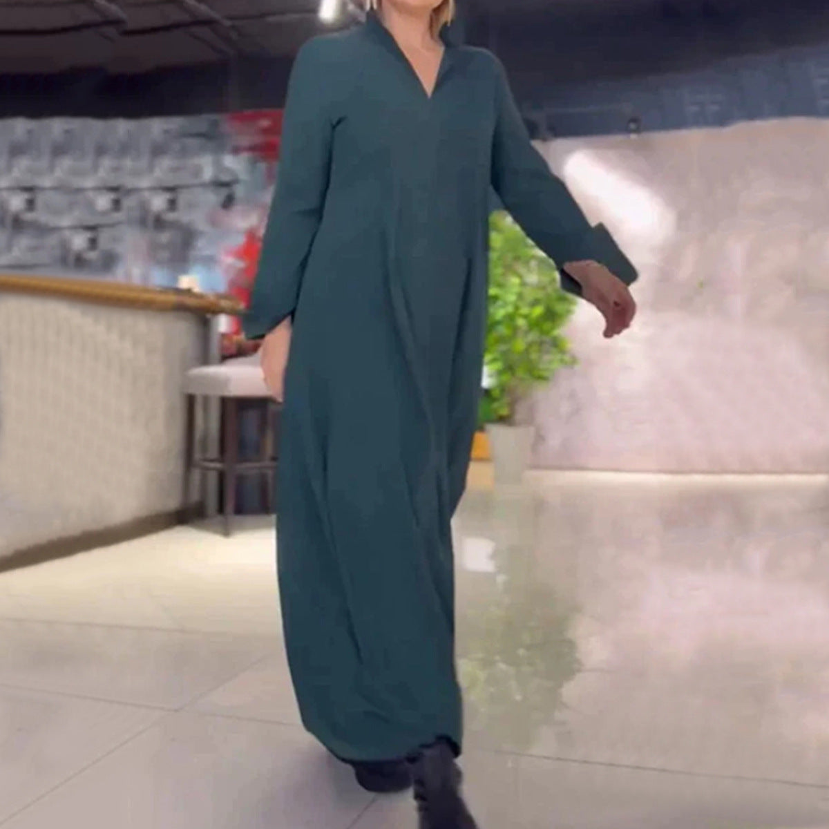 Deborah – Robe Longue Décontractée à Manches Longues et Col V