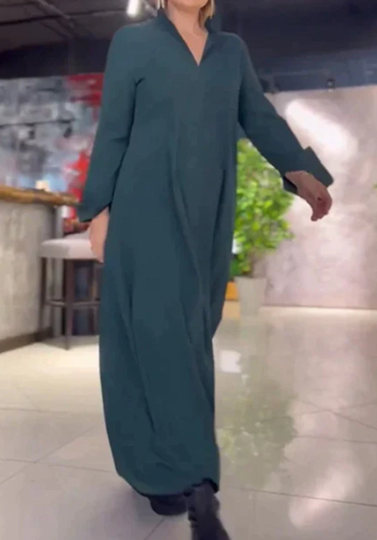 Deborah – Robe Longue Décontractée à Manches Longues et Col V