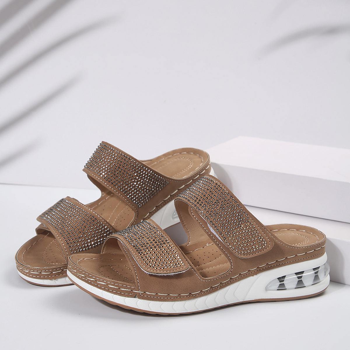 Louise – Sandales à talon compensé avec strass pour l'été, chaussures de plage antidérapantes