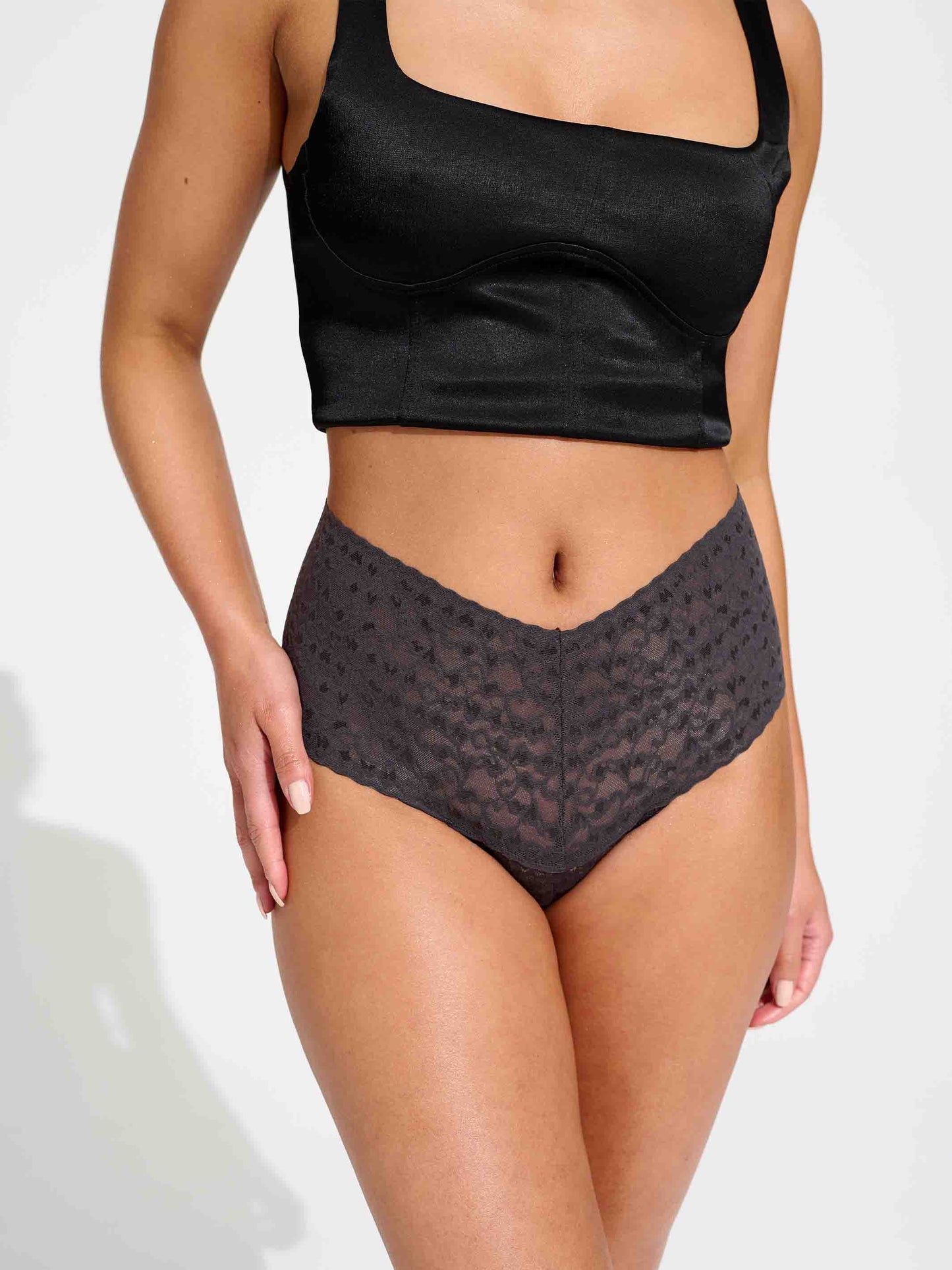 Angela – Culotte Taille Haute en Dentelle Élégante