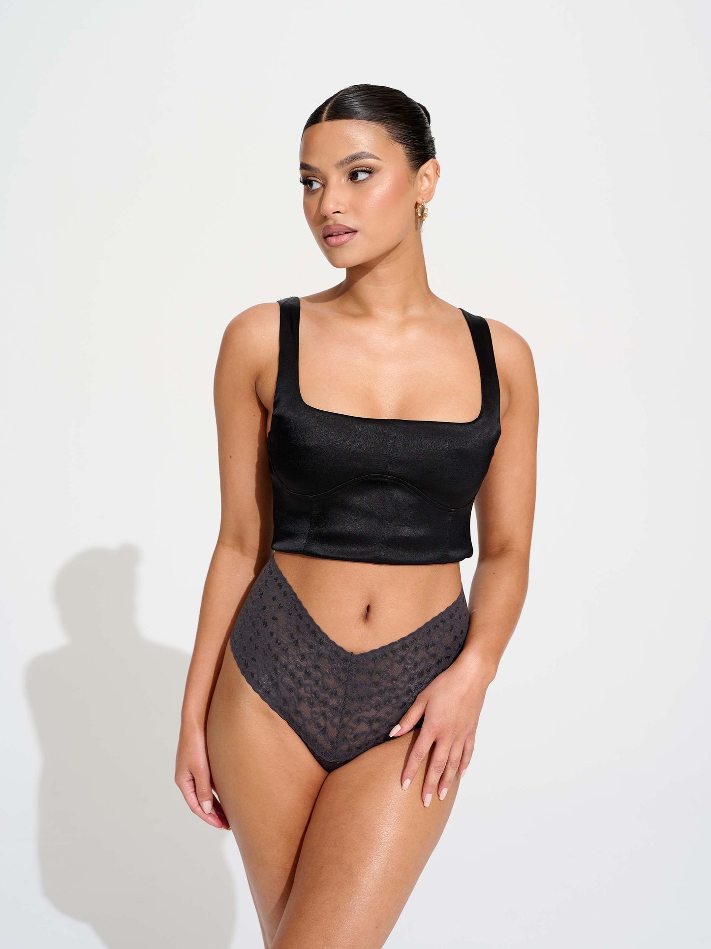 Angela – Culotte Taille Haute en Dentelle Élégante