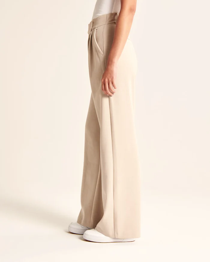 Pantalon large de tailleur beige