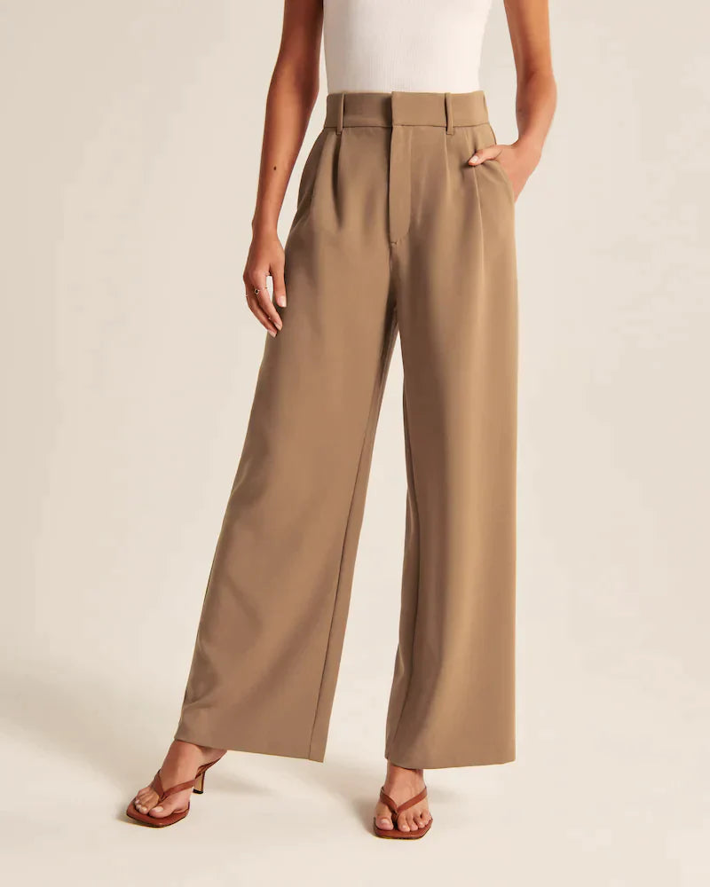 Pantalon ajusté à jambes larges