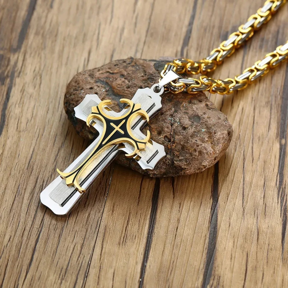 Adrian – Pendentif Croix Byzantine en Or pour Hommes