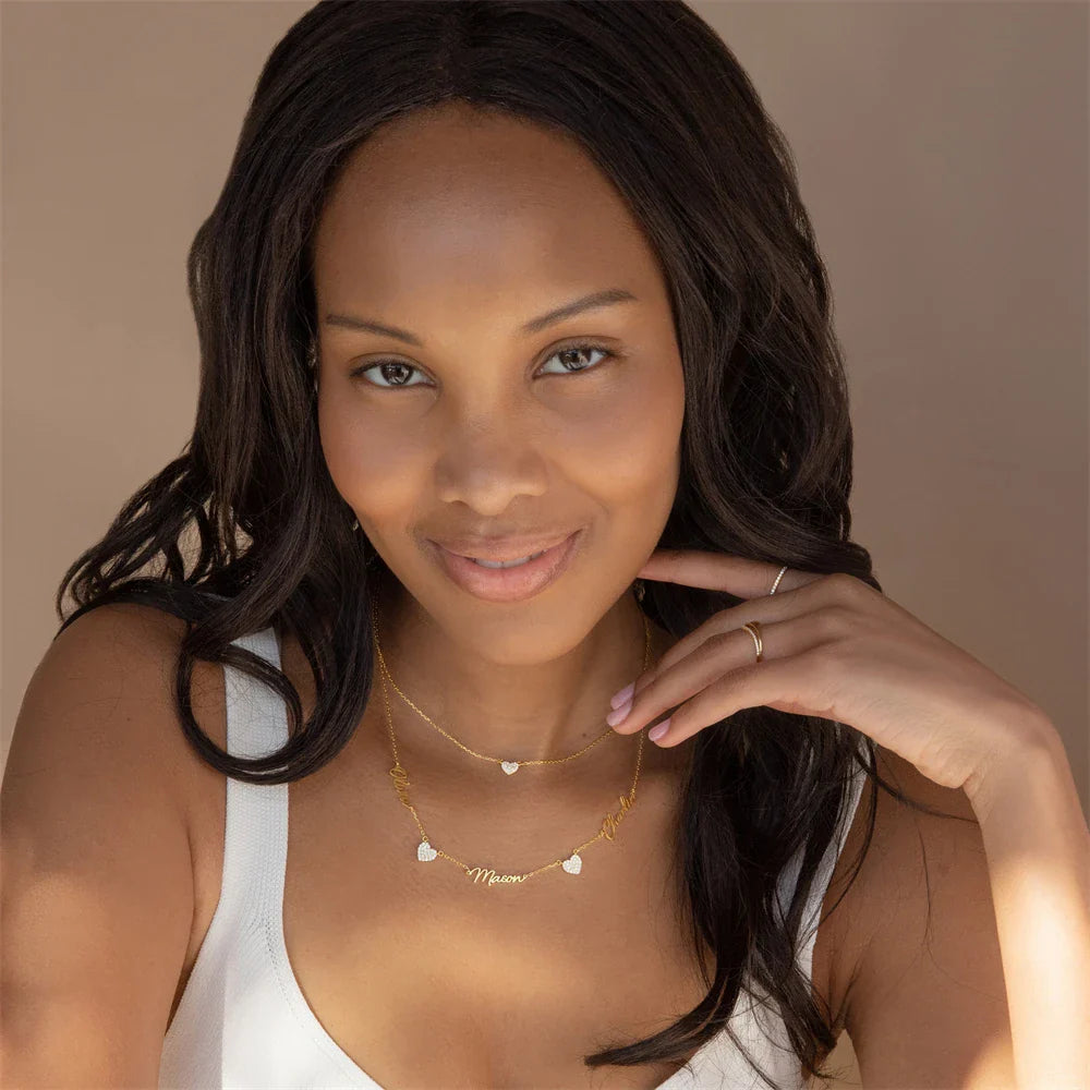 Joan – Collier Pendentif Cœur Personnalisé avec Plaques de Nom Multiples