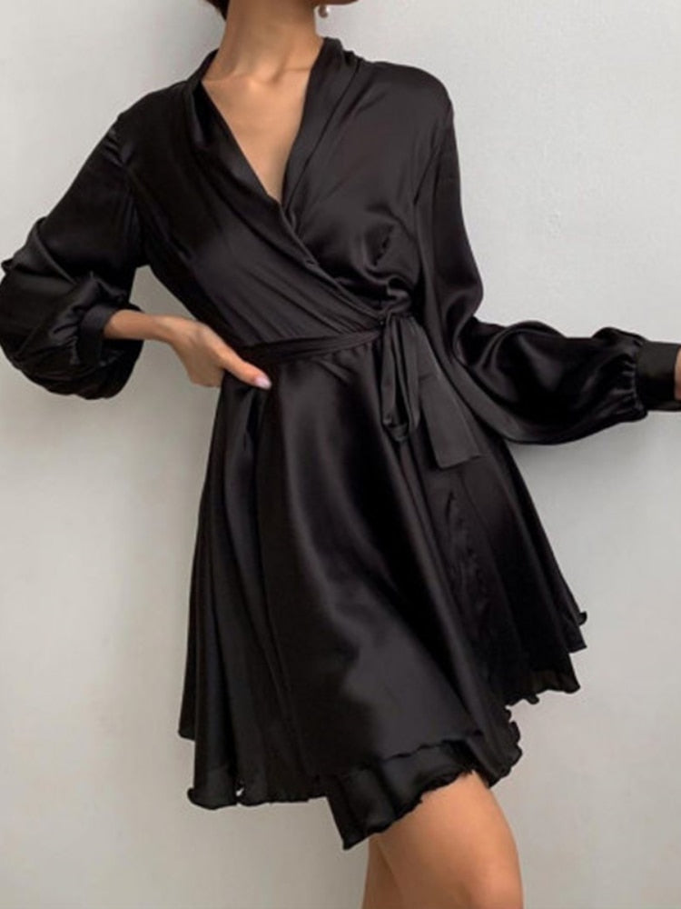 Laura – Robe satinée élégante pour femme