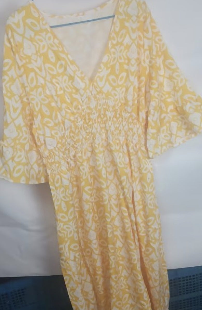 Denise – Robe Longue à Fleurs et Col en V