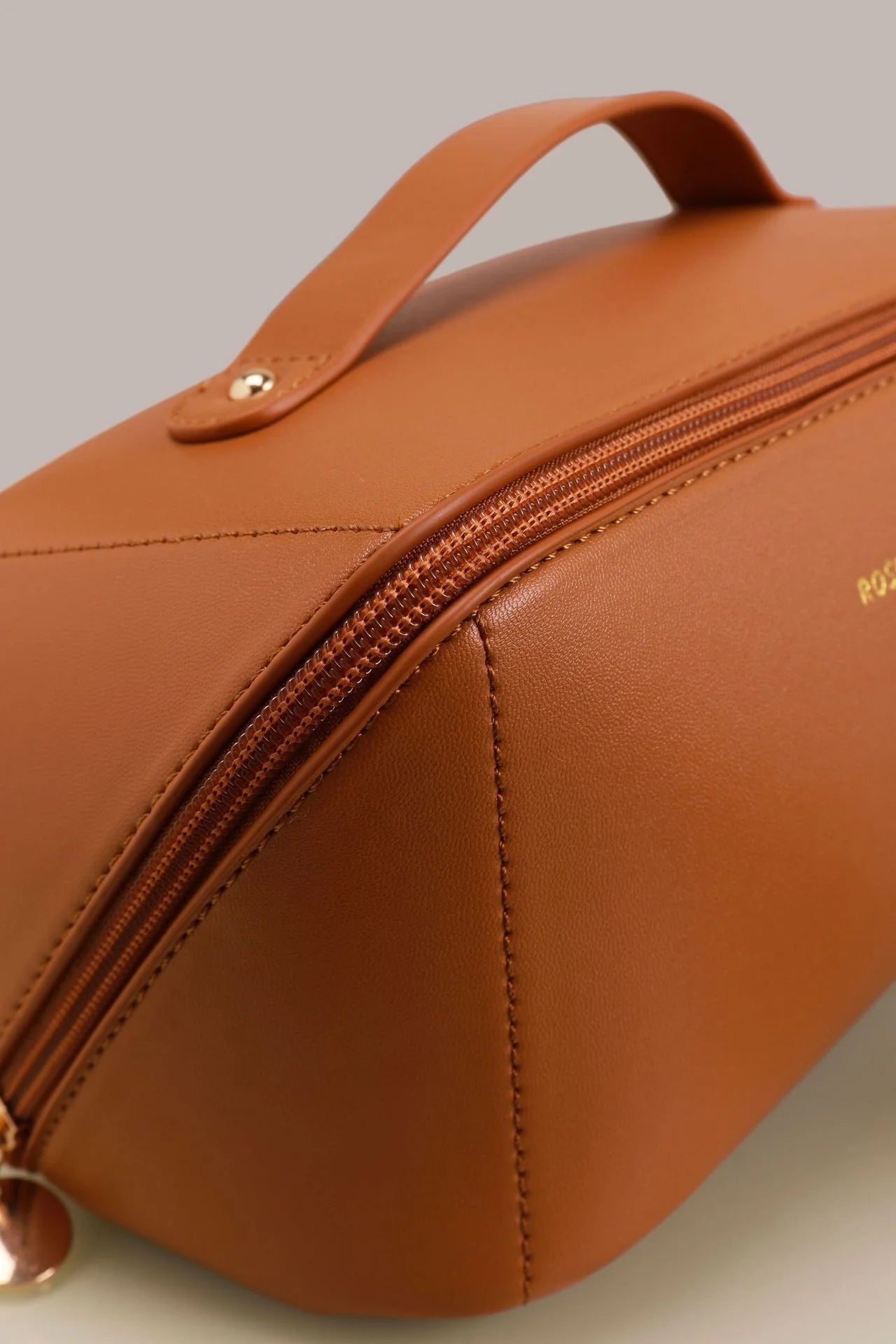 Pochette Spacieuse Glow