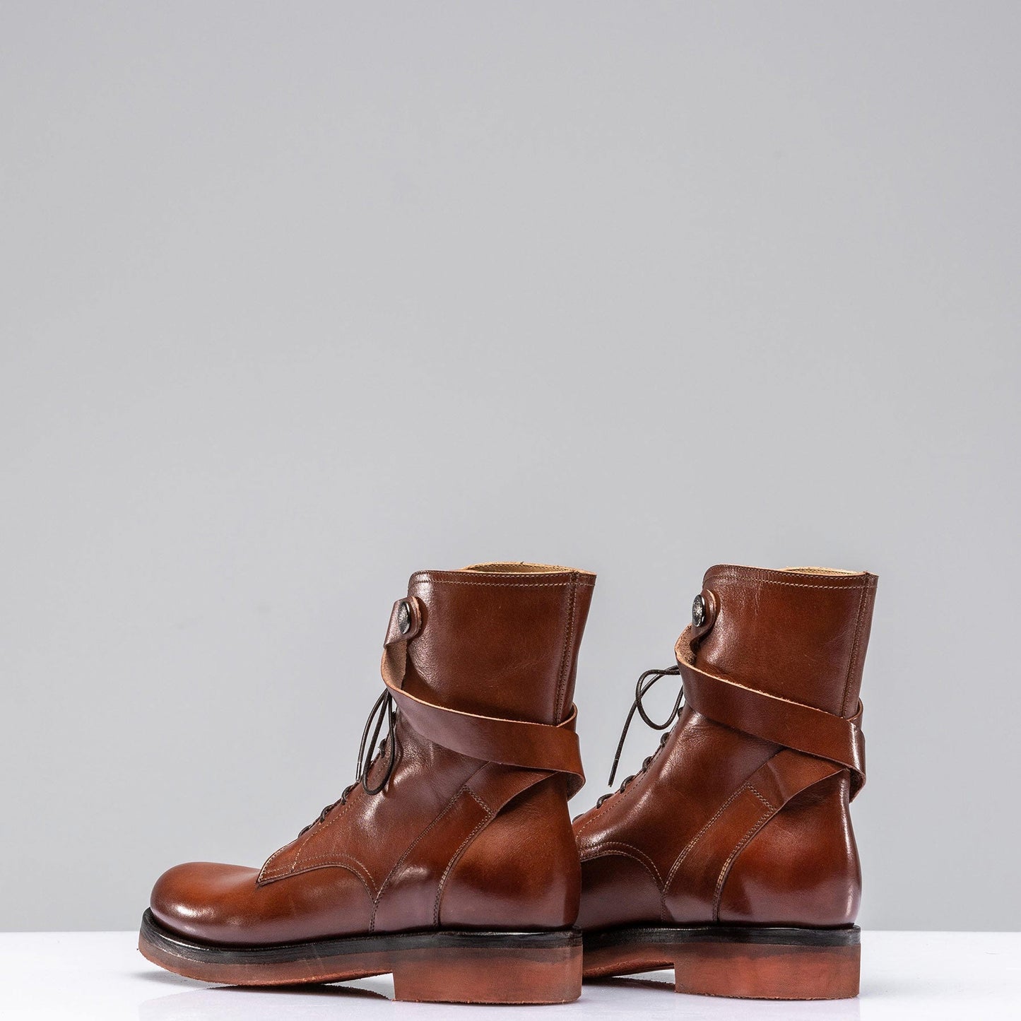 Barbara – Bottes Émaillées pour Femmes en Cognac