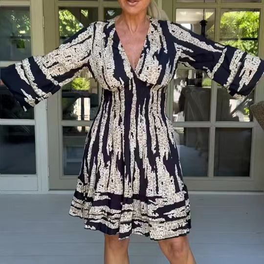 Charlotte – Robe Midi à Imprimé Estival avec Manches Évasées