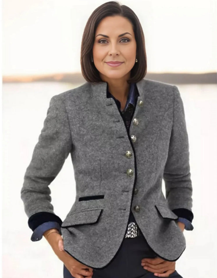 Lucy – Veste en laine à boutons multiples avec des couleurs assorties