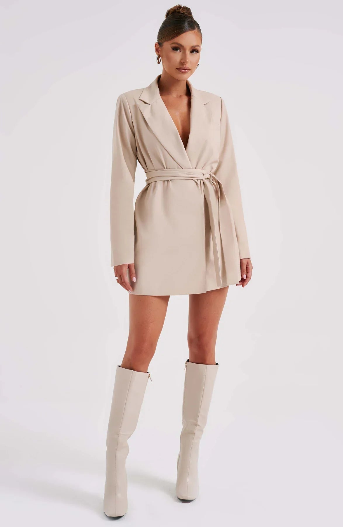 Jacqueline – Robe Tailleur Élégante