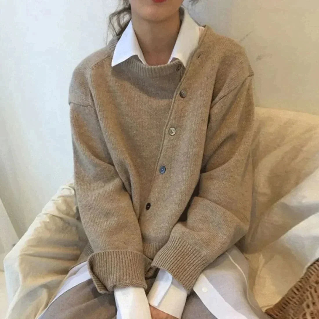 Angela – Pull en cachemire avec détails asymétriques pour femmes
