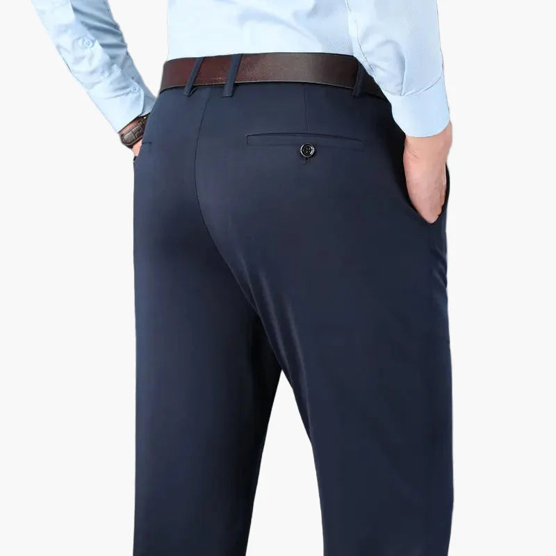 Pantalon stretch homme élégant style business et décontracté