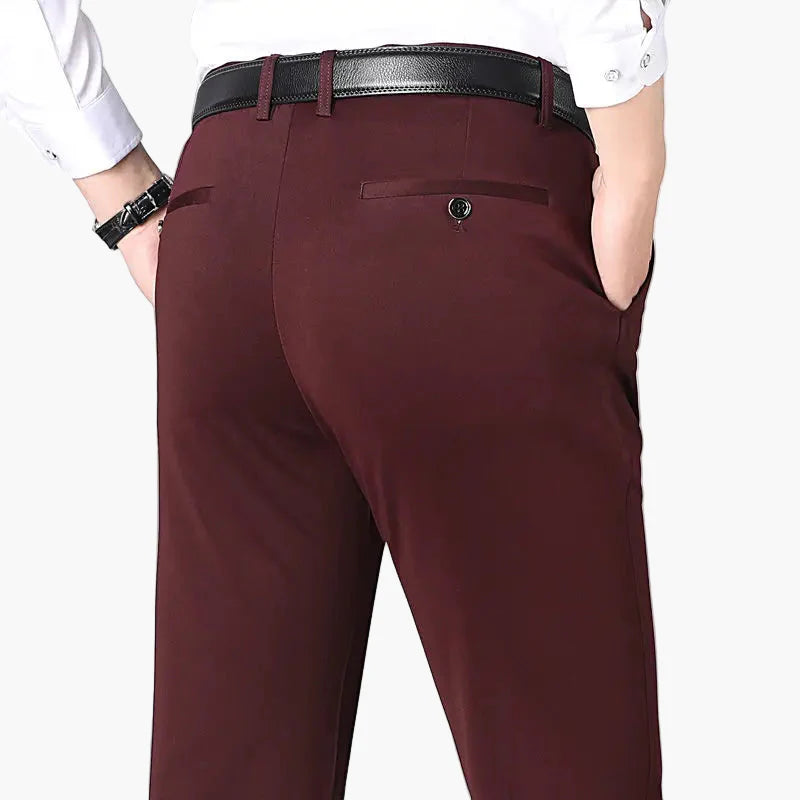 Pantalon stretch homme élégant style business et décontracté