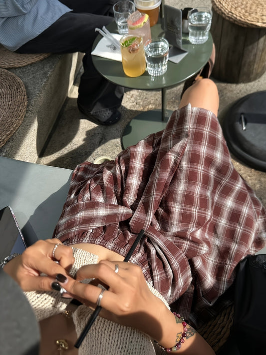 Falda asimétrica estilo camisa anudada a cuadros para mujer – Tendencia urbana y casual