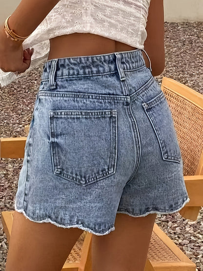 Shorts en jean femme style casual taille haute coupe évasée ourlet festonné été