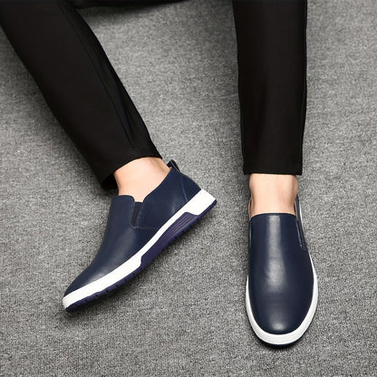 Męskie wsuwane buty casual w uniwersalnym miejskim stylu