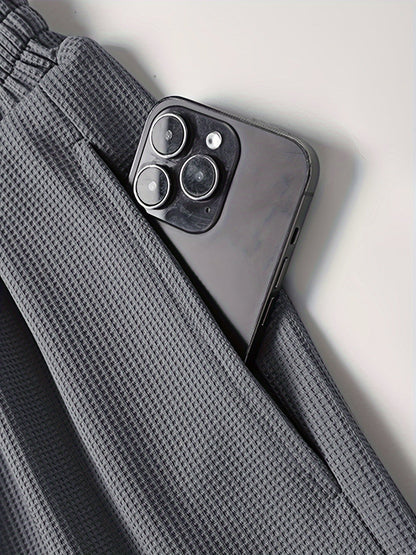 Conjunto informal para hombre de dos piezas camiseta holgada y pantalón corto estilo urbano ideal para descanso y salidas