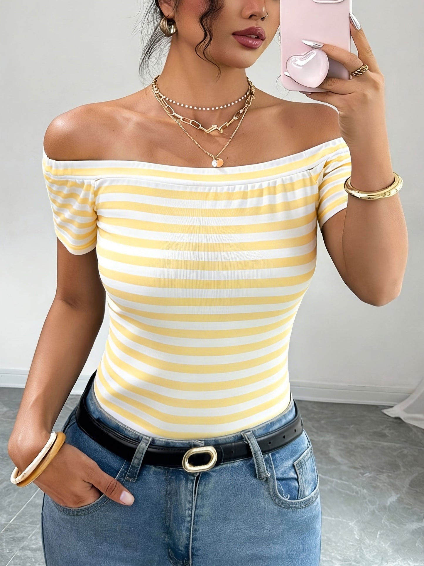 Top Women Off-Shoulder Bardot Style Striped – Elegant and Modern for Casual or Chic Look
