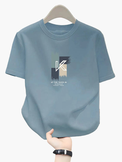 T-shirt uomo stile casual con stampa grafica lettera K