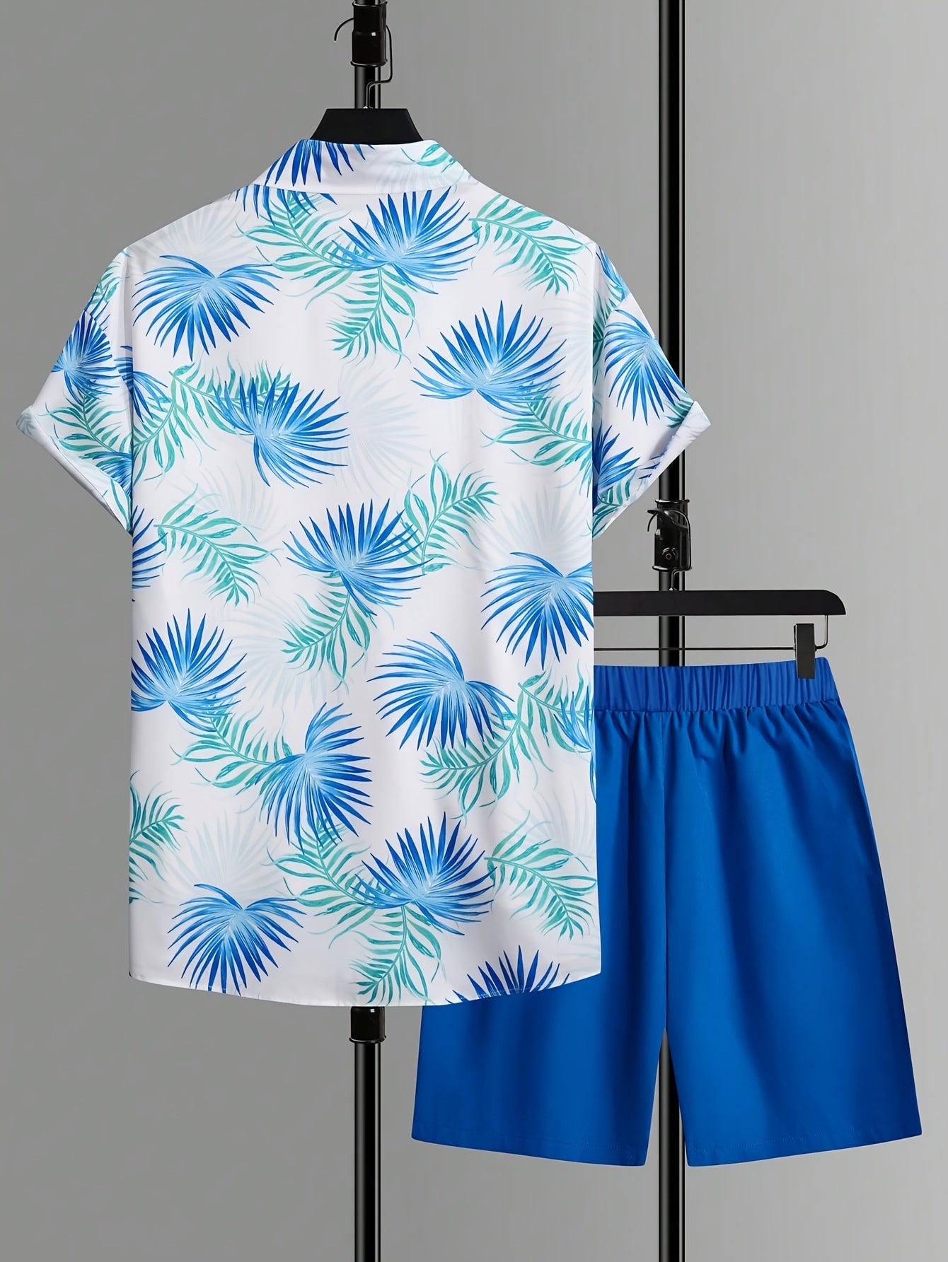 Completo estivo casual uomo stile tropicale – Camicia maniche corte e pantaloncini – Ideale per spiaggia e vacanze