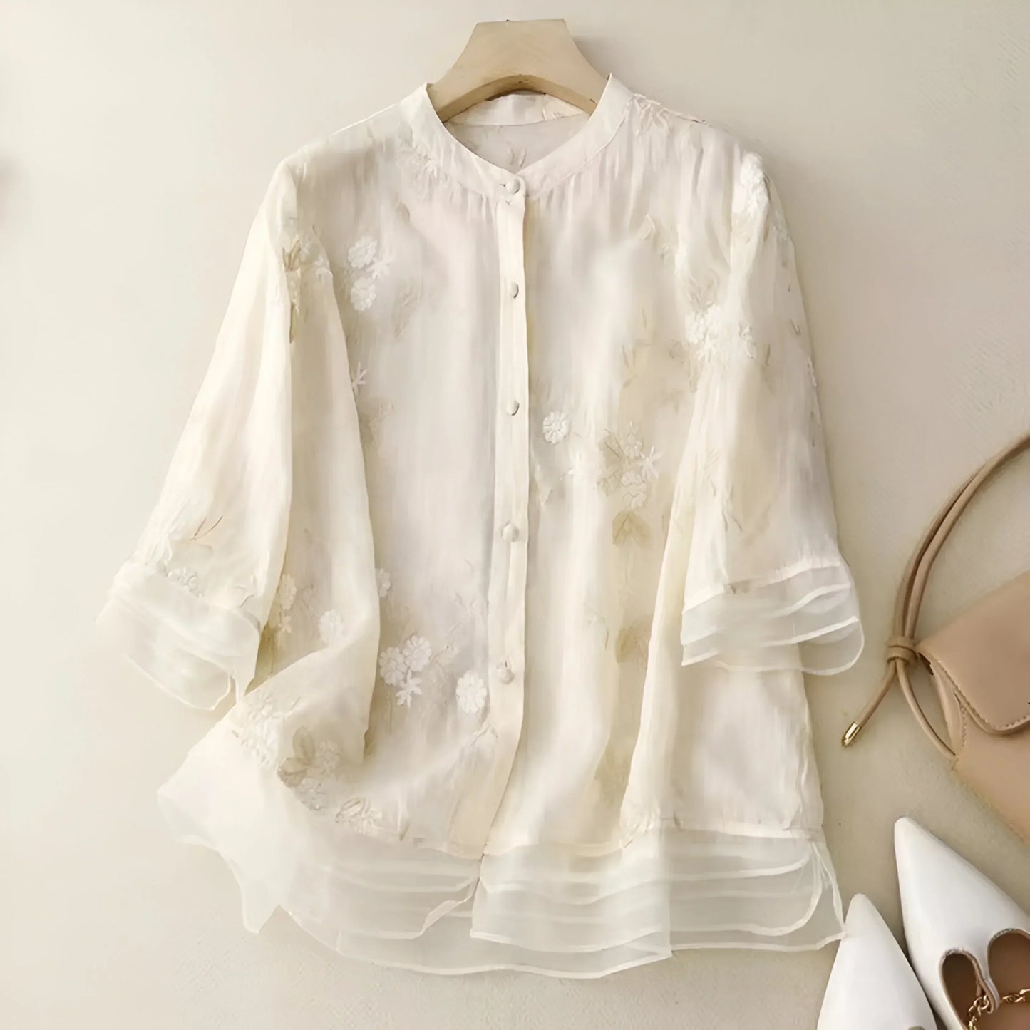 Camicia ampia con ricami floreali per donna, stile elegante e versatile