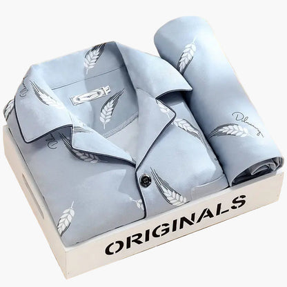 Pyjama Homme Élégant Motif Plumes – Ensemble Confort Nuit et Détente