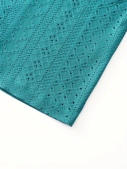 Chemise à manches courtes homme style resort avec broderie ajourée, élégance estivale et confort respirant