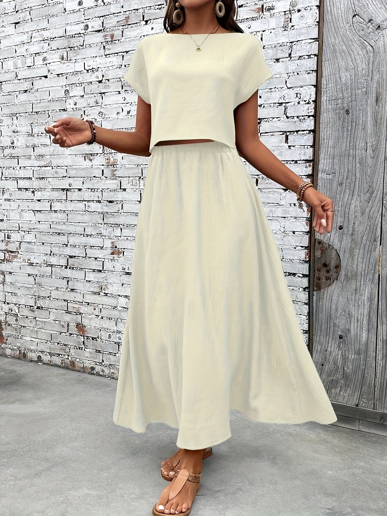 Chic two-piece women's set bohemian style – Crop top and flowing long skirt