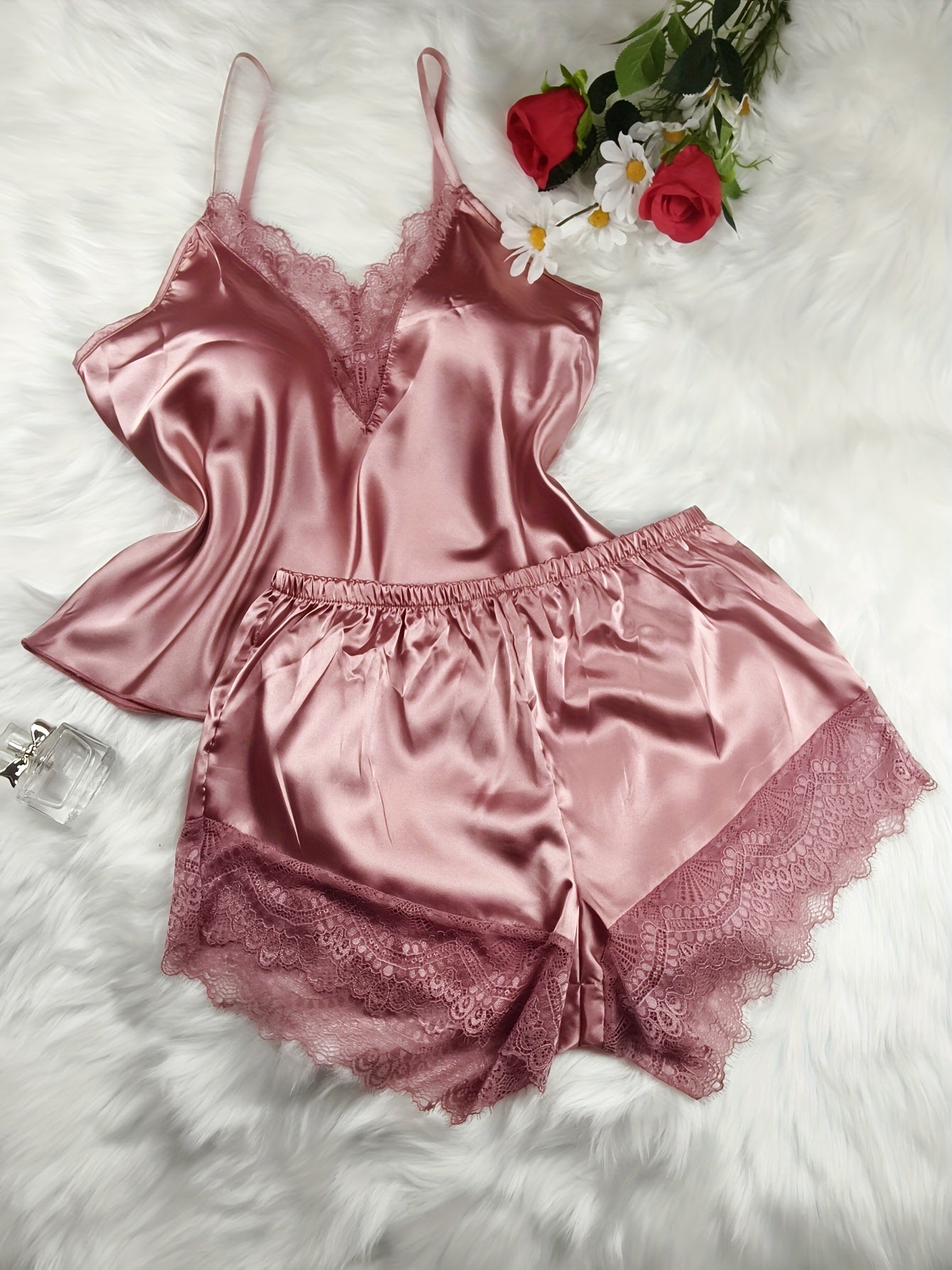 Pigiama corto donna stile sexy per la casa - completo canotta e pantaloncini con dettagli in pizzo, ideale primavera-estate