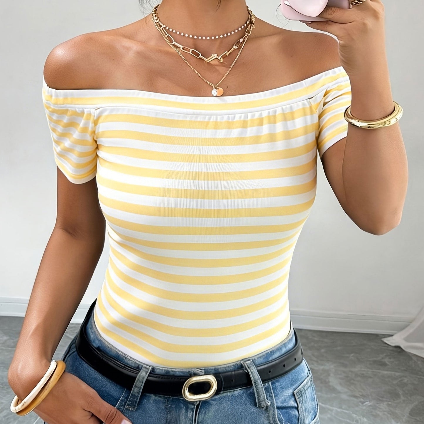 Top Women Off-Shoulder Bardot Style Striped – Elegant and Modern for Casual or Chic Look