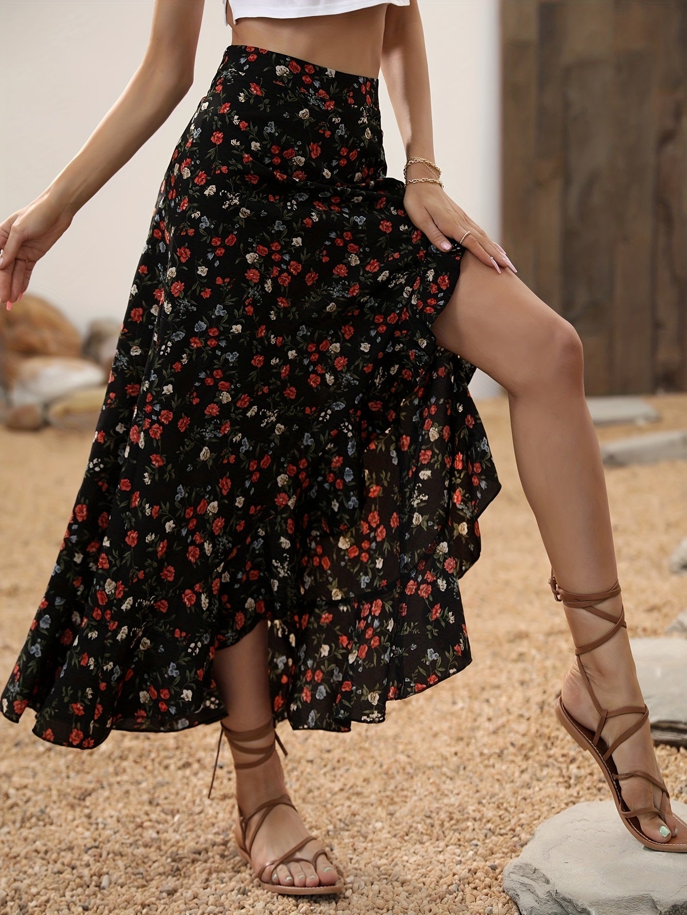 Długa kopertowa spódnica w kwiaty z falbanami dla kobiet, elegancki styl boho, idealna na lato i wakacje