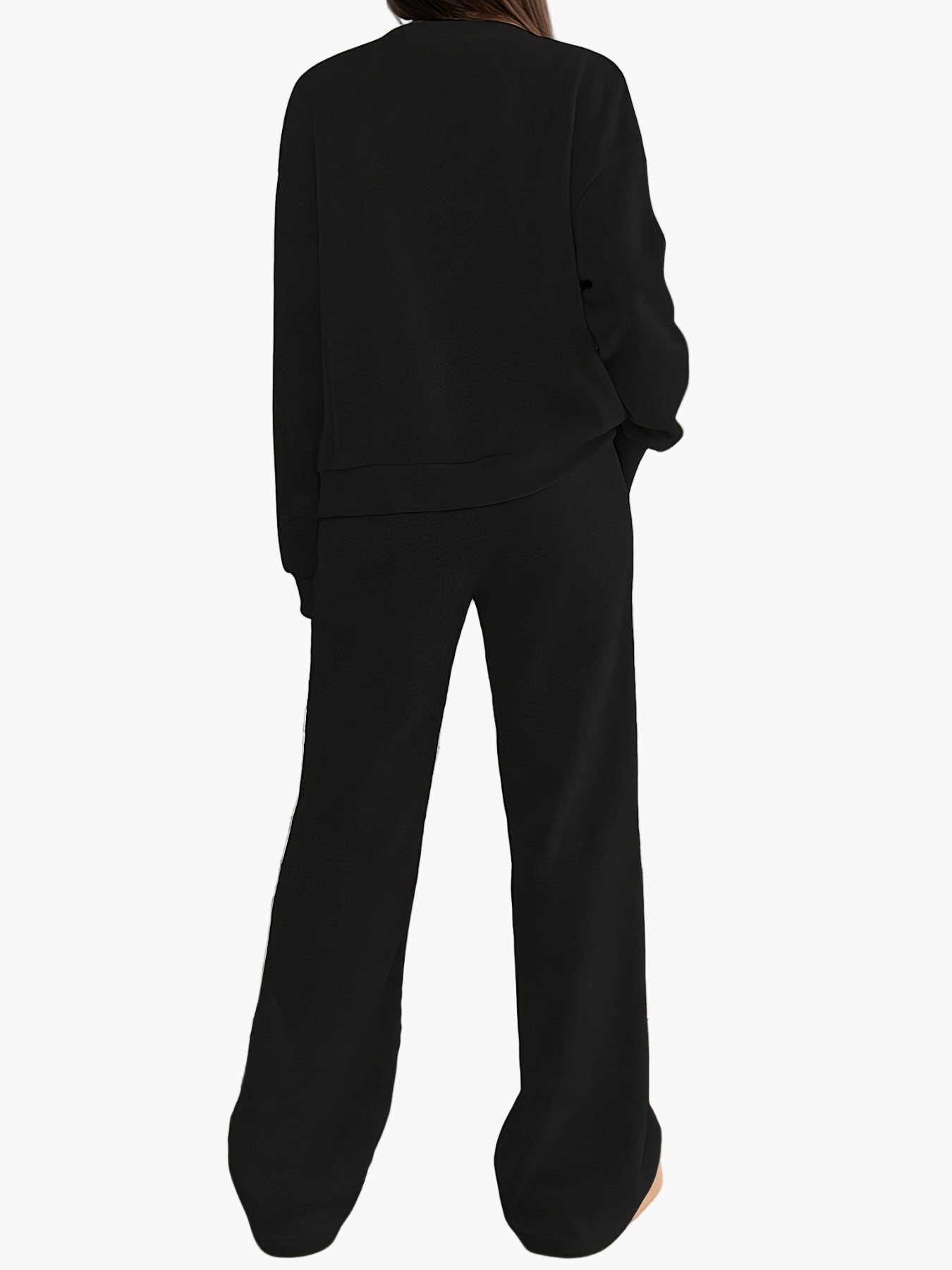 Pyjama femme deux pièces style détente avec boutons et poches, ensemble loungewear confortable pour la maison