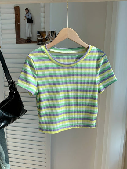 T-shirt rayé à manches courtes pour femme, style décontracté et tendance, parfait pour l'été
