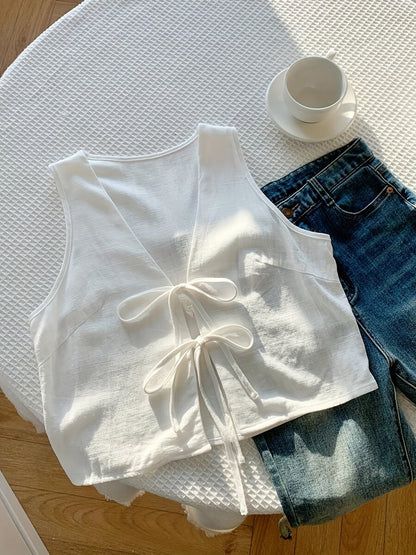 Sleeveless tie-front vest for women, casual chic style