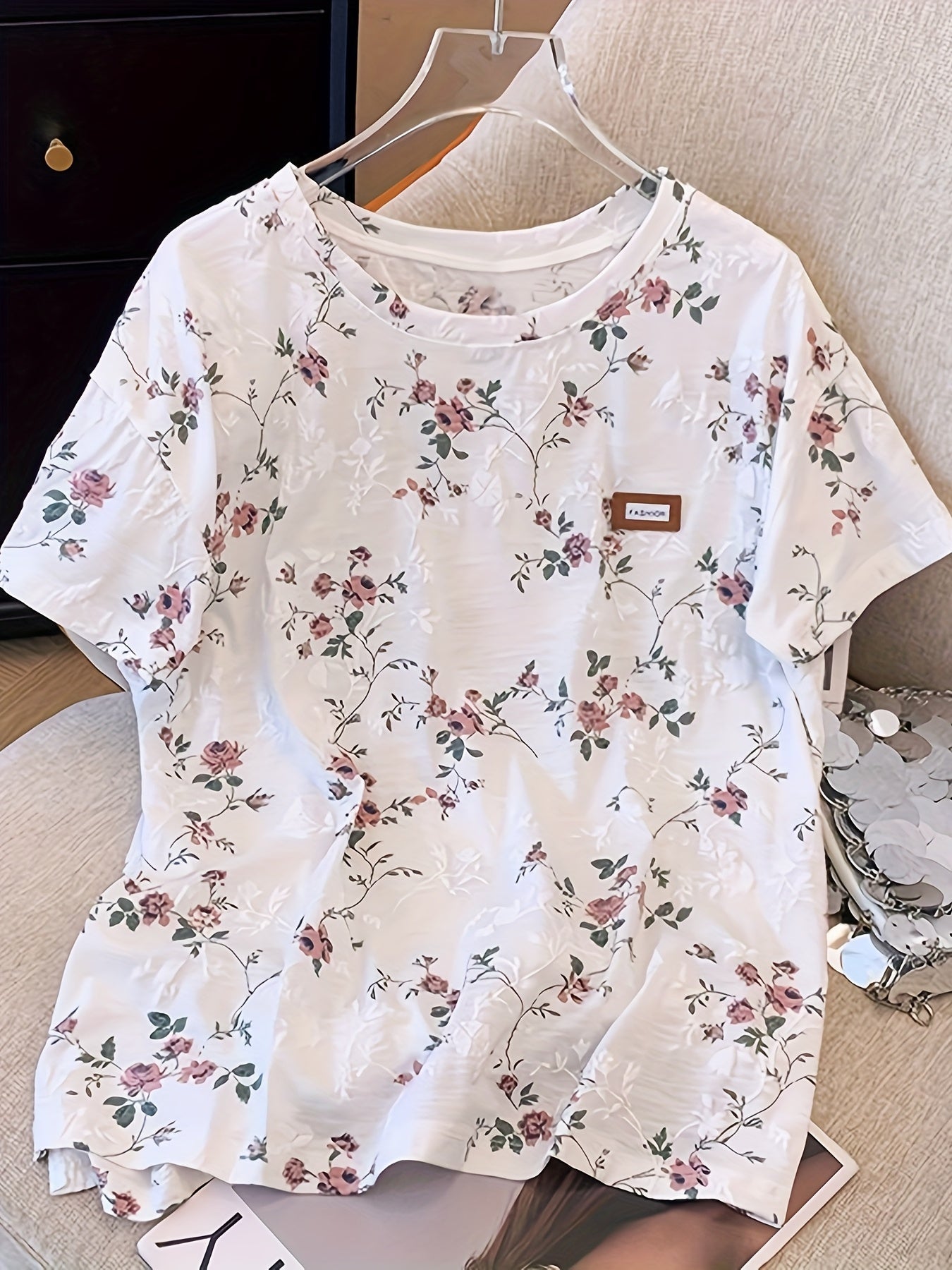 T-shirt femme à manches courtes style chic avec motif floral – Idéal pour le printemps et l'été