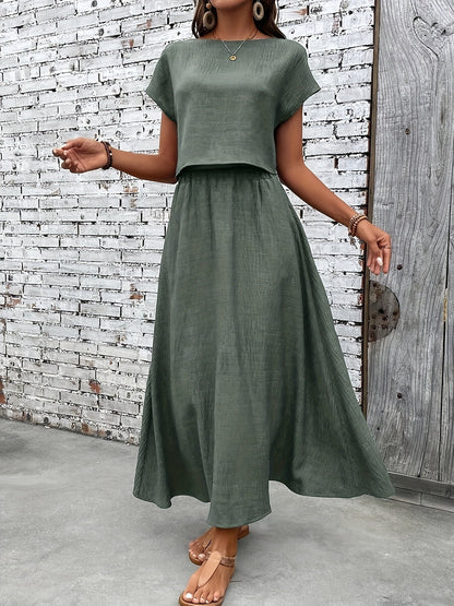 Chic two-piece women's set bohemian style – Crop top and flowing long skirt