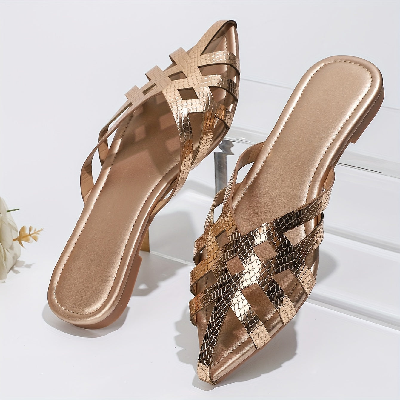 Mules plates femme à bout pointu style tressé chic pour usage quotidien et soirée