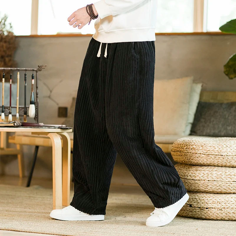 Loose men's trousers casual ribbed style for leisure or relaxation